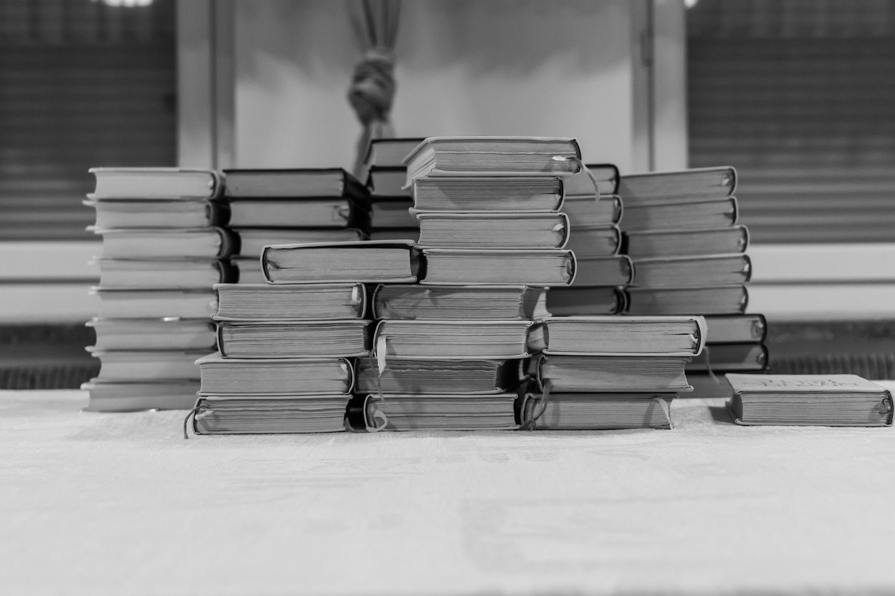 eine umfassende literarische analyse, die tief in die themen, charaktere und stilmittel eines werkes eintaucht, um dessen bedeutung und wirkung auf den leser zu enthüllen.
