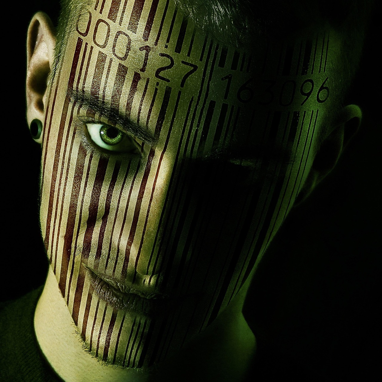 entdecken sie die facettenreiche bedeutung von identität. erforschen sie, wie persönliche, kulturelle und gesellschaftliche aspekte unser verständnis von uns selbst und anderen beeinflussen.